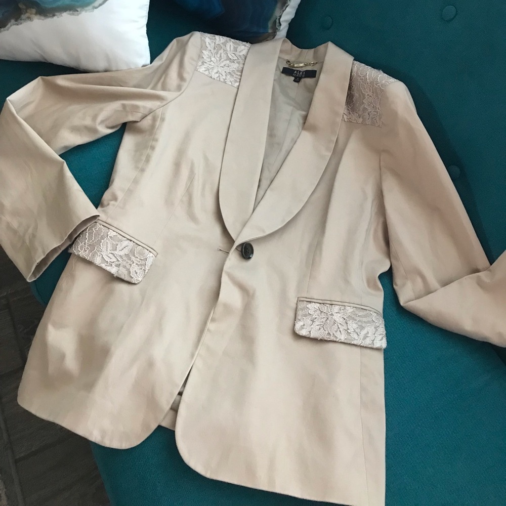 Alex marie nude blazer with lace